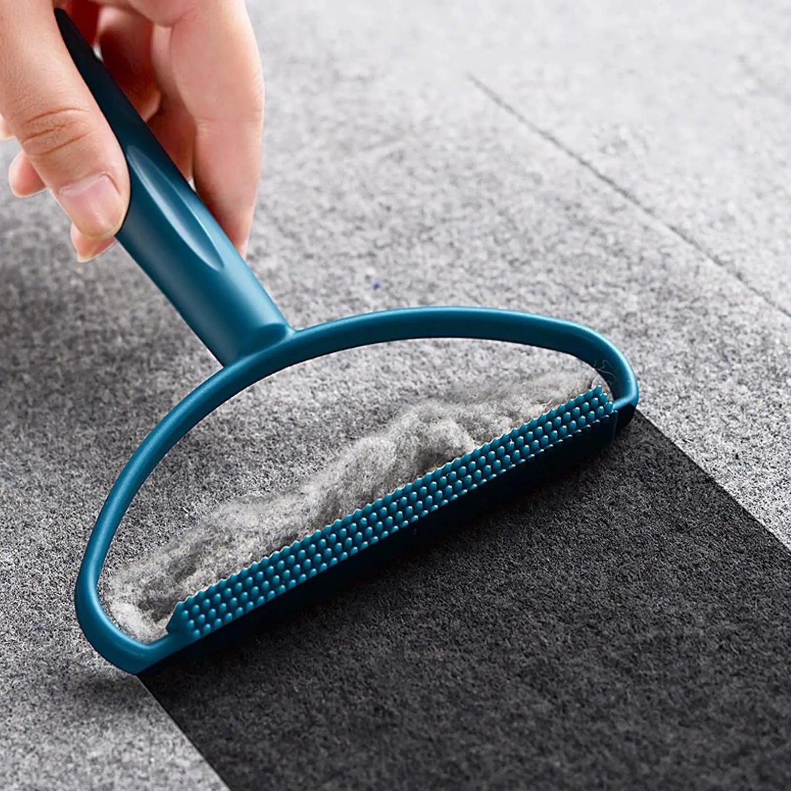 Portable Lint Remover and Fabric Shaver